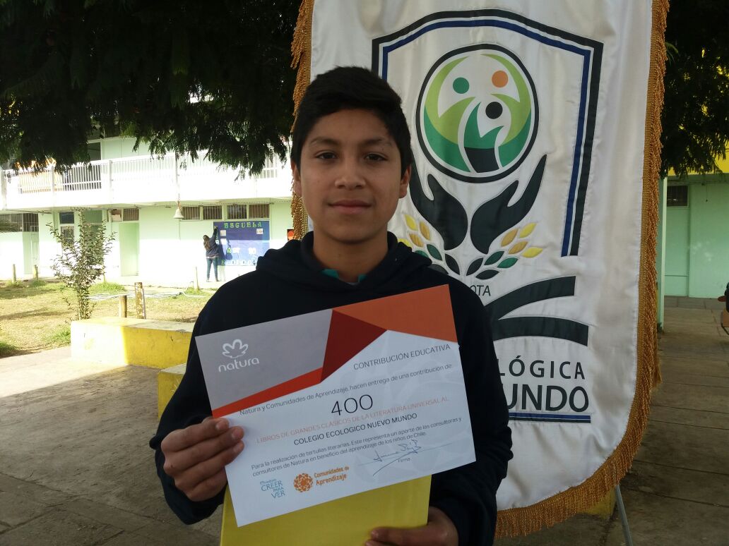 Comunidades de Aprendizaje entrega 400 libros a escuela Nuestro Mundo de  Quillota – Radio Festival